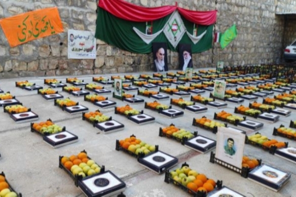 توزیع بسته معشیتی بین نیازمندان  در قالب یلدای مهدوی