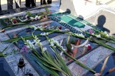 آیین غبارروبی و عطر افشانی مزار شهدای گمنام سرپل‌ذهاب به مناسبت گرامیداشت سالروز تشکیل نهضت سواد آموزی