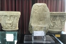 سنگ باستانی «کودورو» باید در سرپل‌ذهاب رونمایی شود