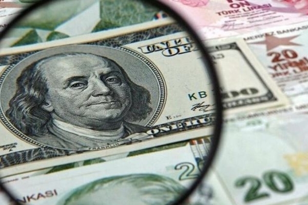 مدیریت نقدینگی به تثبیت ارز کمک نمی‌کند