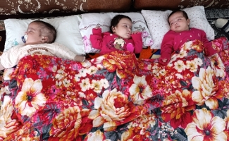 فرماندار سرپل‌ذهاب با زوج سرپلذهابی صاحب سه فرزند "سه قلو" دیدار کرد