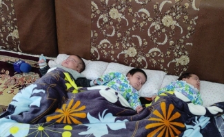 حمایت های لازم از فرزند آوری خانواده ها انجام می گیرد / واگذاری یک قطعه زمین و کمکهای نقدی و غیر نقدی به خانواده سه قلوی شهرستان