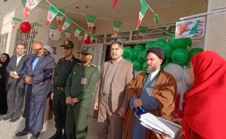 نواخته شدن زنگ انقلاب در مدارس شهرستان سرپل ذهاب