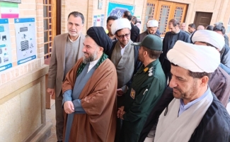 برپایی نمایشگاه عکس بمناسبت دهه فجر در سرپل ذهاب