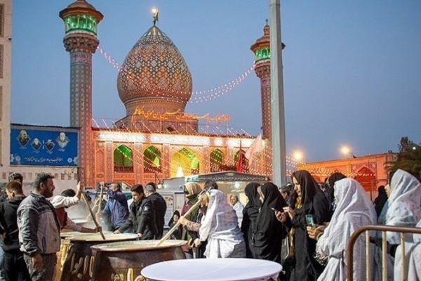 پخت ۱۵ هزار کیلوگرم سمنو شیرازی