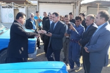 واگذاری سه دستگاه خودروی نیسان کامیونت به دهیاری های بخش دشت‌ذهاب