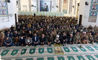 آیین برگزاری نماز جمعه سرپل ذهاب به روایت تصویر