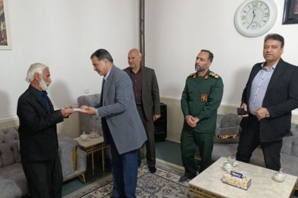 دیدار فرماندار سرپلذهاب با جانبازان و وابستگان سپاه ناحیه به مناسبت ایام الله دهه فجر