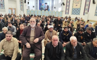 آیین برگزاری نماز جمعه سرپل ذهاب به روایت تصویر