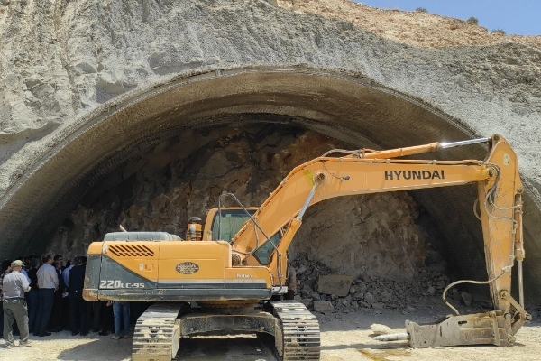 اجرای پروژه تونل پاتاق شتاب گرفت/ ایمن‌سازی بزرگراه کربلا با هدف توسعه ترانزیت غرب کشور