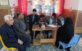 برپایی میز خدمت در حاشیه نماز جمعه سرپل‌ذهاب