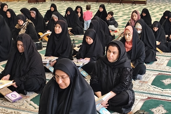 محفل انس با قرآن و قرائت حدیث کساء به مناسبت وفات حضرت ام‌البنین(س) در سرپل‌ذهاب