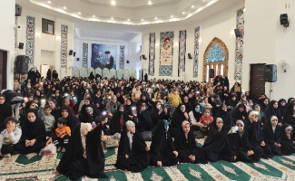 نور ولادت حضرت زهرا (س) در حرم احمد ابن اسحاق (ره)