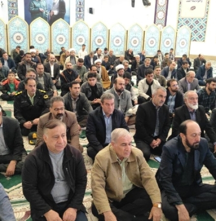 آیین برگزاری نماز جمعه سرپل ذهاب به روایت تصویر