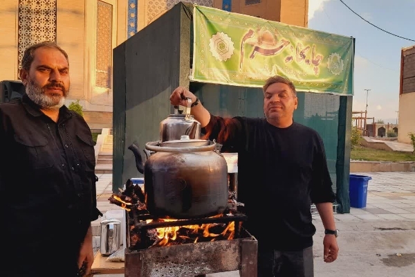 برپایی ایستگاه صلواتی به مناسبت میلاد حضرت فاطمه زهرا  و روز مادر