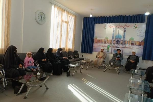 جلسه مبلغین و مبلغات سرپل‌ذهاب برای تعیین محتوای فرهنگی مراسم اعتکاف برگزار شد