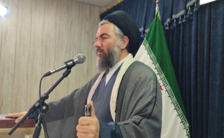 مؤمن با فراست در فضای مجازی و زندگی شخصی هوشیار است؛ ادامه راه ولایت با اتحاد و خدمت به مردم وظیفه‌ای همگانی است