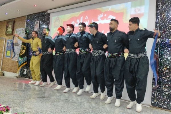 برگزاری جشن میلاد حضرت علی علیه‌السلام و روز پدر در تیپ ۷۱ پیاده مکانیزه ارتش پادگان ابوذر سرپل‌ذهاب 