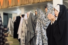 عطر دعا در دل‌های نوجوانان؛ اعتکاف دانش‌آموزی دخترانه در مسجد حضرت ابوالفضل(ع) سرپل‌ذهاب