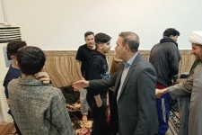 فرماندار سرپل‌ذهاب به دیدار معتکفین این شهرستان رفت