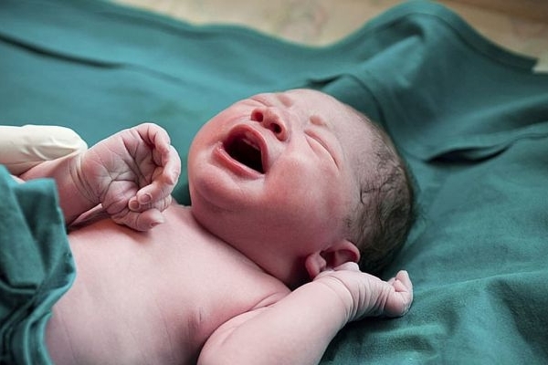 اجباری‌شدن زایمان طبیعی مانعی بر سر راه فرزندآوری