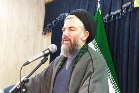 جوانان پیشتاز دفاع از کشورند و دشمن از ایمان نسل امروز آسیب می‌بیند