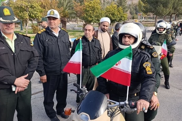 همزمان با فرارسیدن دهه فجر رژه موتوری و استقبال نمادین از ورود تاریخی امام خمینی (ره) به میهن اسلامی صورت گرفت