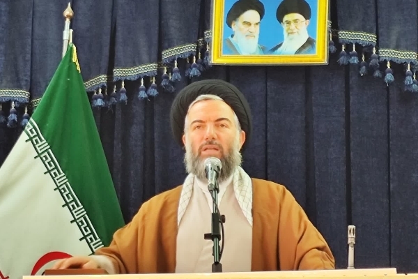 سعادت جامعه در تبعیت از ولایت و احیای کارکرد مساجد است