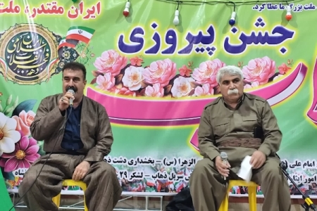 پشت‌تنگ ذهاب در جشن انقلاب غرق نور و شور شد