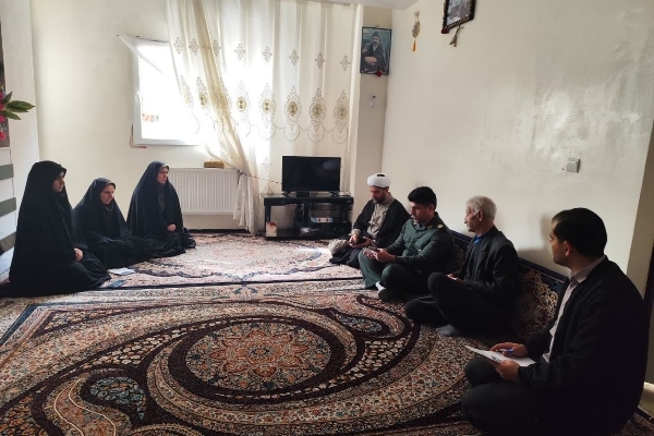 دیدار با یادگاران دفاع مقدس در سرپل‌ذهاب؛ تجلیل از فداکاری رزمندگان پیشکسوت