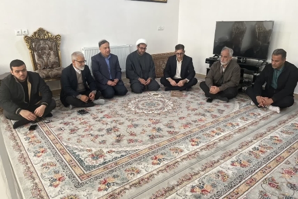 دیدار معاون سیاسی فرمانداری، مسئولان جهاد کشاورزی و بنیاد شهید با یادگار دفاع مقدس در سرپل‌ذهاب