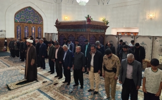 اقامه نماز جماعت مغرب و عشا در دهمین روز ماه مبارک رمضان