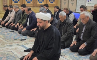 اقامه نماز جماعت مغرب و عشا در هجدهم  روز ماه مبارک رمضان