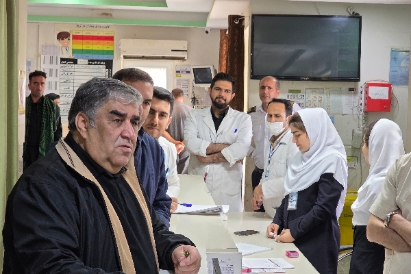 انتقاد دکتر فتح‌الله حسینی از کمبود امکانات بیمارستان سرپل‌ذهاب / لزوم رسیدگی فوری مسئولان به مشکلات حوزه درمان