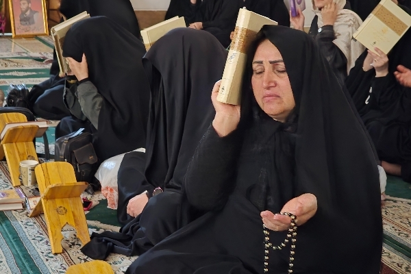 سرپل‌ذهاب غرق در مناجات سومین شب قدر