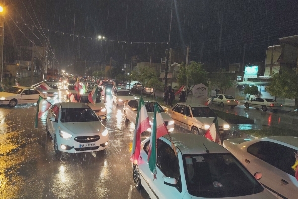 باران هم مانعِ حماسهِ مردمِ سرپل‌ذهاب  نشد