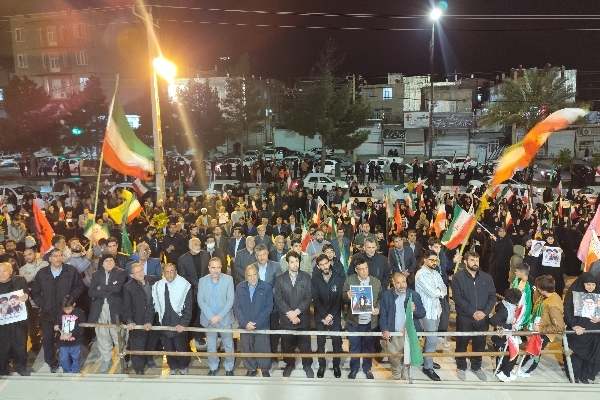 خروش ولایت‌مداران سرپل‌ذهاب در شب شهادت امام صادق (ع)