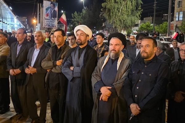 خیابان‌های سرپل‌ذهاب در تسخیر همدلی؛ روایت چهل‌وپنجمین شب قیام مردم