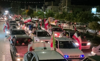 تداوم حماسه مردمی در سرپل‌ذهاب؛ شب چهل و هشتم با کاروان خودروها رقم خورد