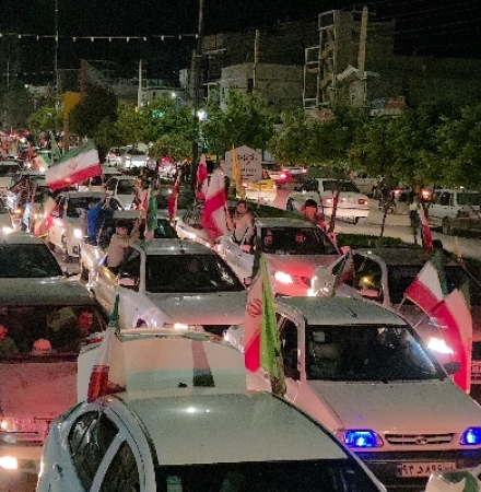 تداوم حماسه مردمی در سرپل‌ذهاب؛ شب چهل و هشتم با کاروان خودروها رقم خورد