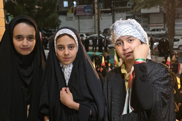 میثاق نسل‌ها در سرپل‌ذهاب؛ حضور چشمگیر کودکان و نوجوانان در بیعت مردمی