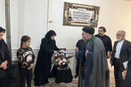 دیدار مسئولان شهرستان سرپل ذهاب با خانواده شهدا جنگ رمضان