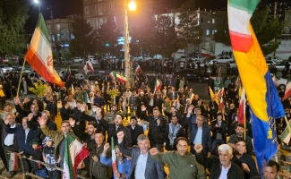 تجدید بیعت مردم سرپلذهاب با آرمان‌ها؛ شبی از همبستگی و حضور گسترده