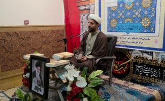 محفل انس با قرآن و تجلیل از قاریان رمضان در حرم احمد بن اسحاق(ع) برگزار شد