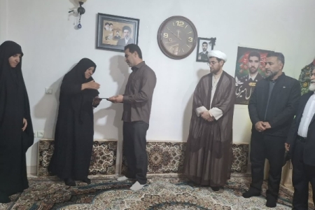 تجدید میثاق با آرمان‌های شهدا در دیدار با خانواده امیری و پهلوانی در سرپل‌ذهاب