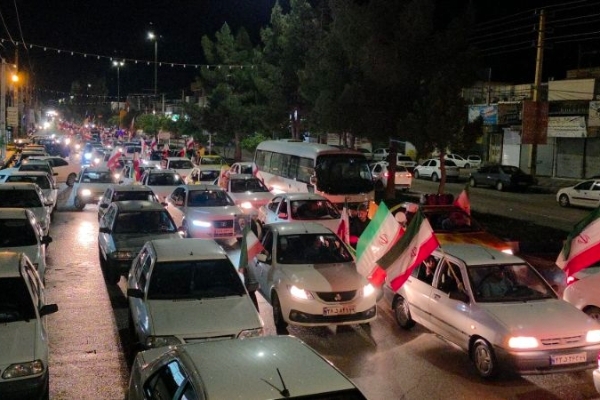 سرپل‌ذهاب در طنین «یا رضا»؛ کاروانی از غیرت در خیابان‌ها