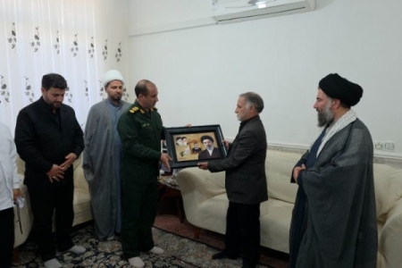 دیدار مسولین شهرستان با خانواده معظم شهدا