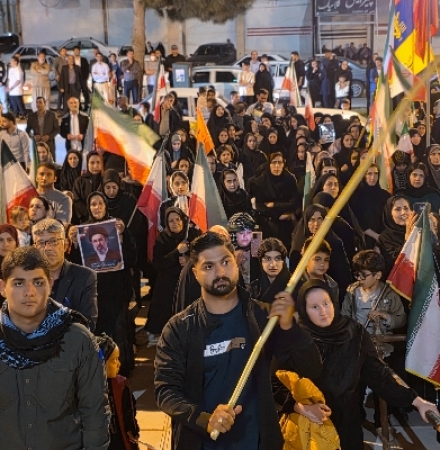 معلمان سرپل‌ذهاب در میدان بیعت؛ تجلی اقتدار فرهنگی