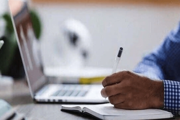 امتحانات دانشگاه آزاد فعلا مجازی است