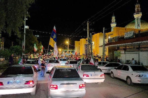برگزاری اجتماع مردمی موج ۸۲ در سرپل‌ذهاب با راهپیمایی و کاروان خودرویی